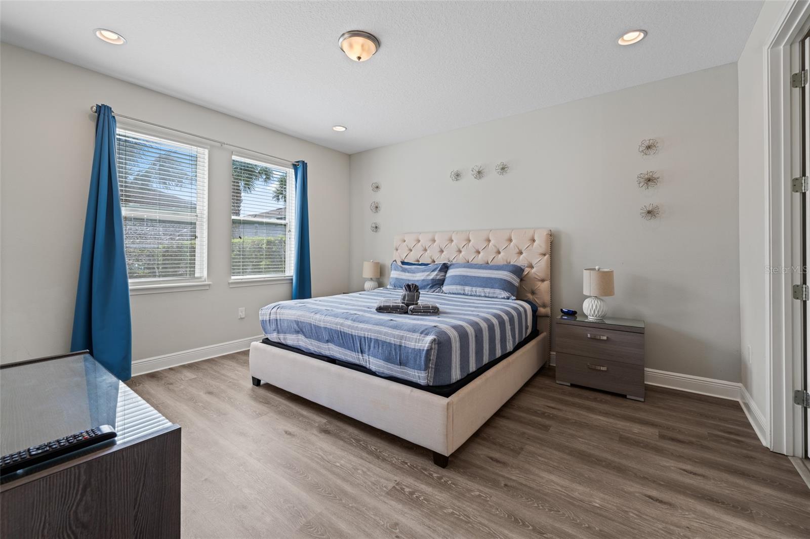 Image 8 of 46 For 7392 Marker Avenue