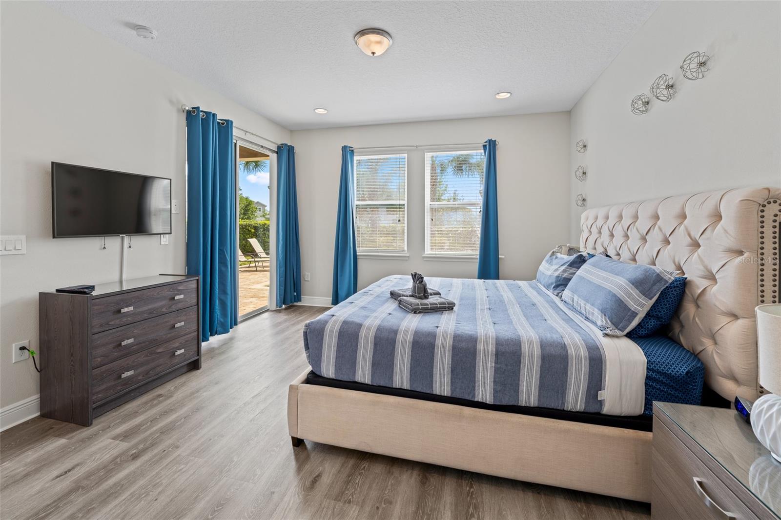 Image 9 of 46 For 7392 Marker Avenue