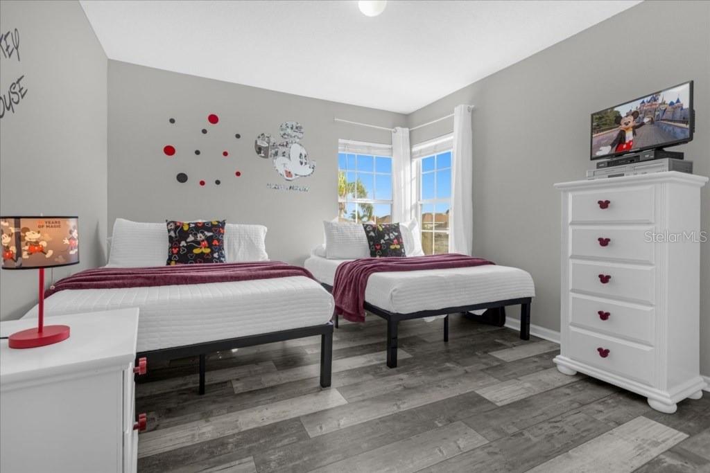 Image 24 of 44 For 8017 King Palm Circle