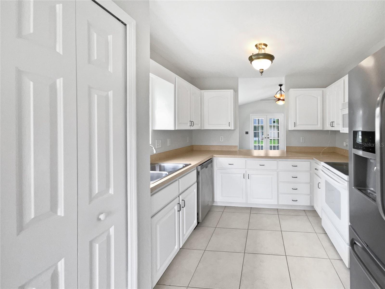 Image 10 of 25 For 2732 Boardwalk Way