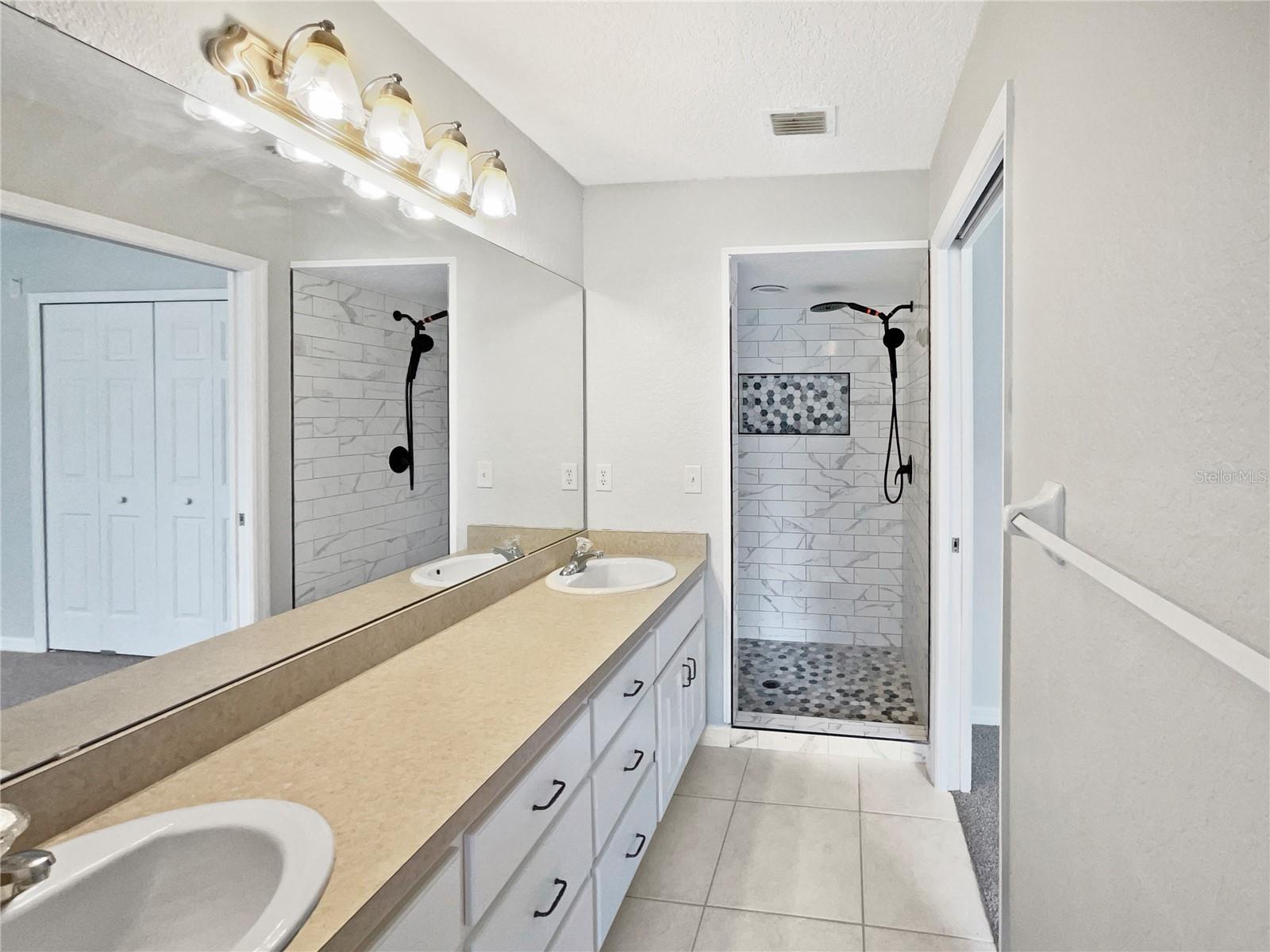Image 11 of 25 For 2732 Boardwalk Way