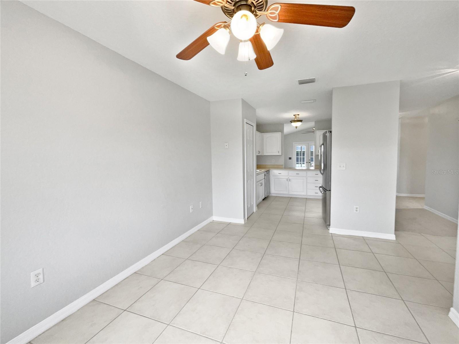 Image 3 of 25 For 2732 Boardwalk Way
