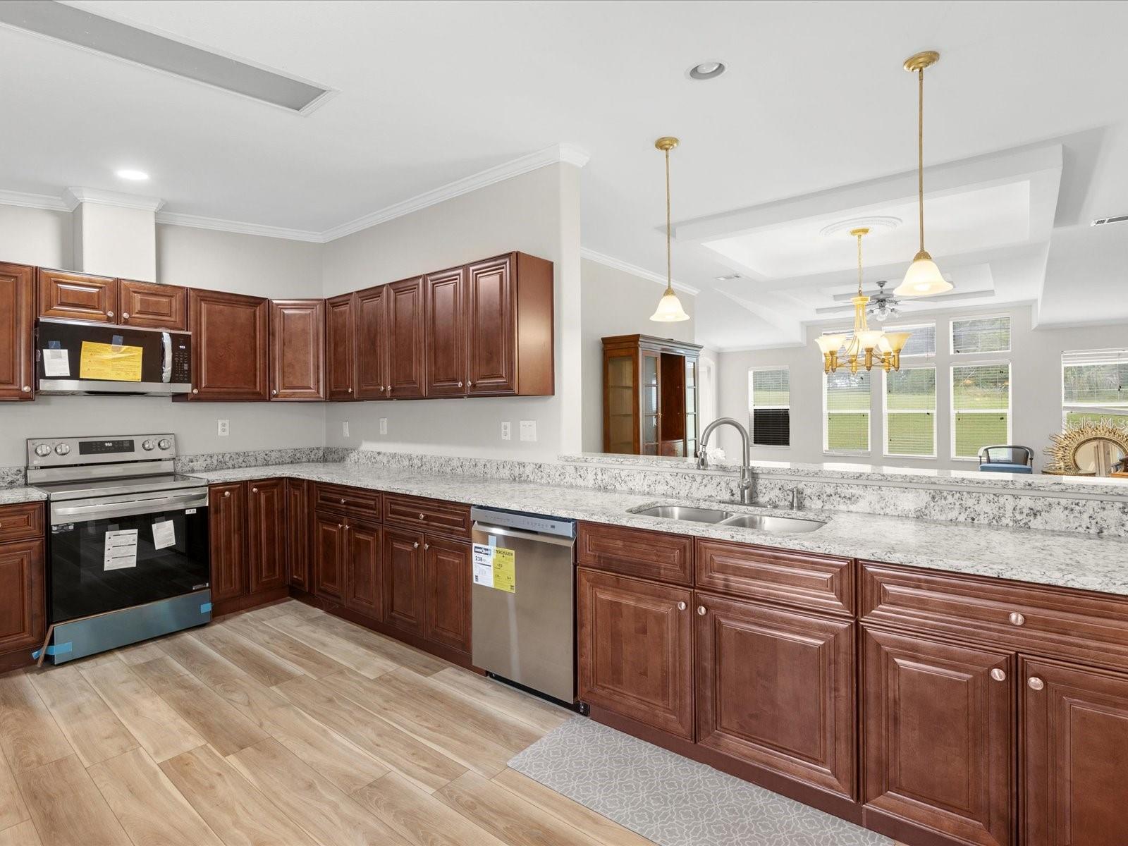 Image 4 of 45 For 4135 Greenbluff Court 796
