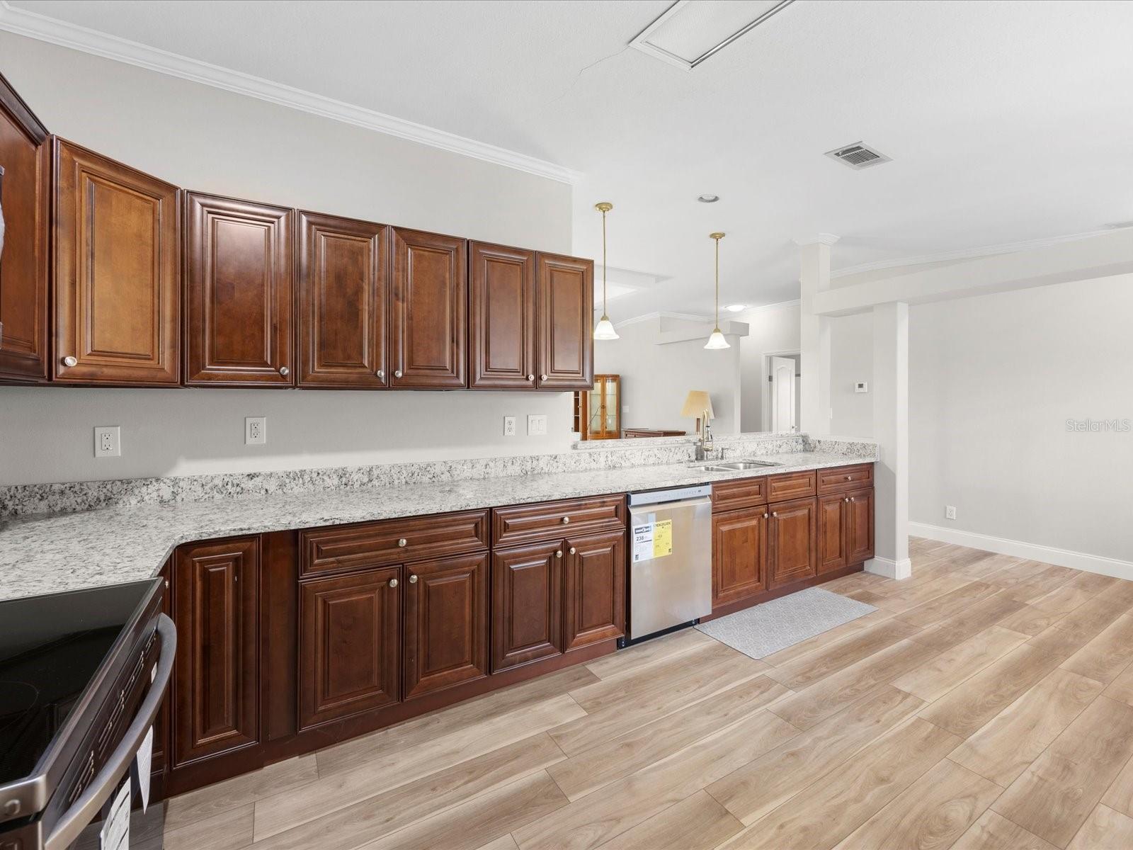 Image 5 of 45 For 4135 Greenbluff Court 796