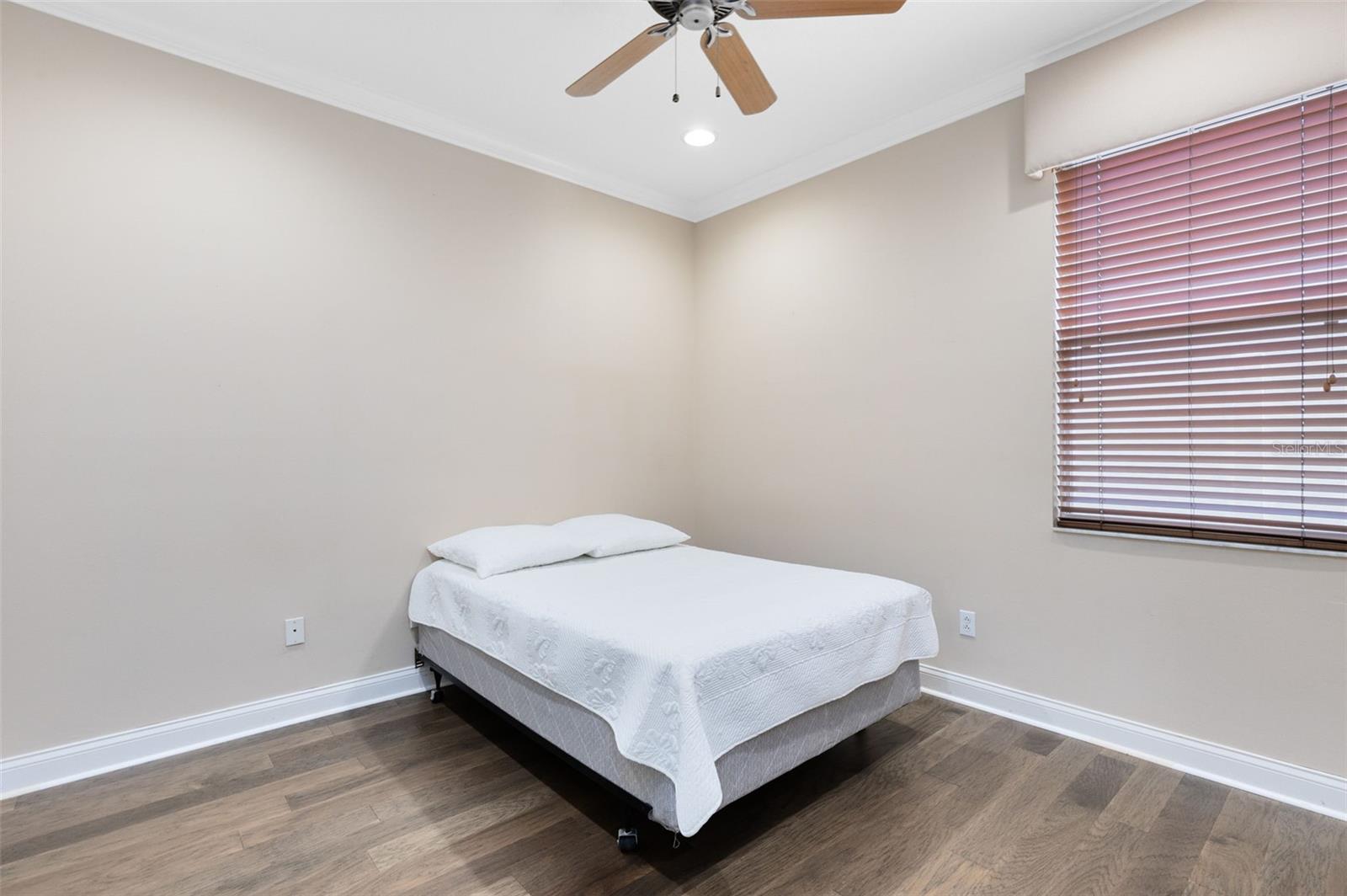 Image 10 of 39 For 4019 Alcott Circle