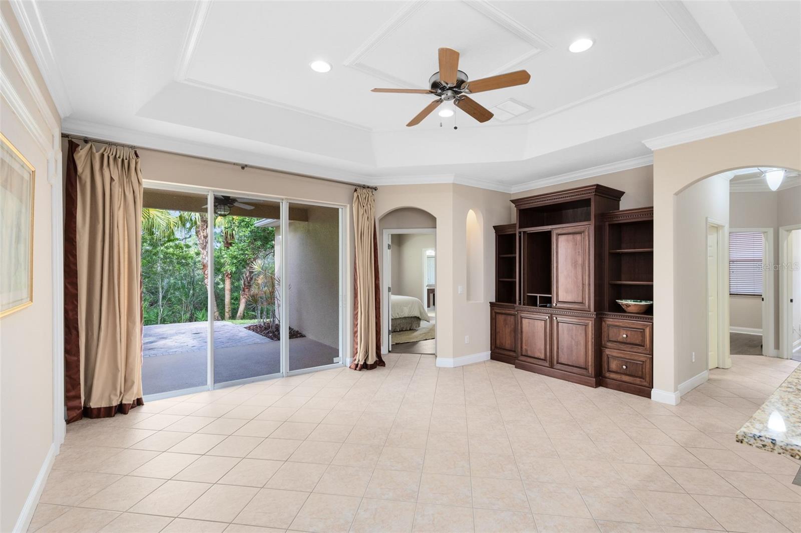 Image 20 of 39 For 4019 Alcott Circle