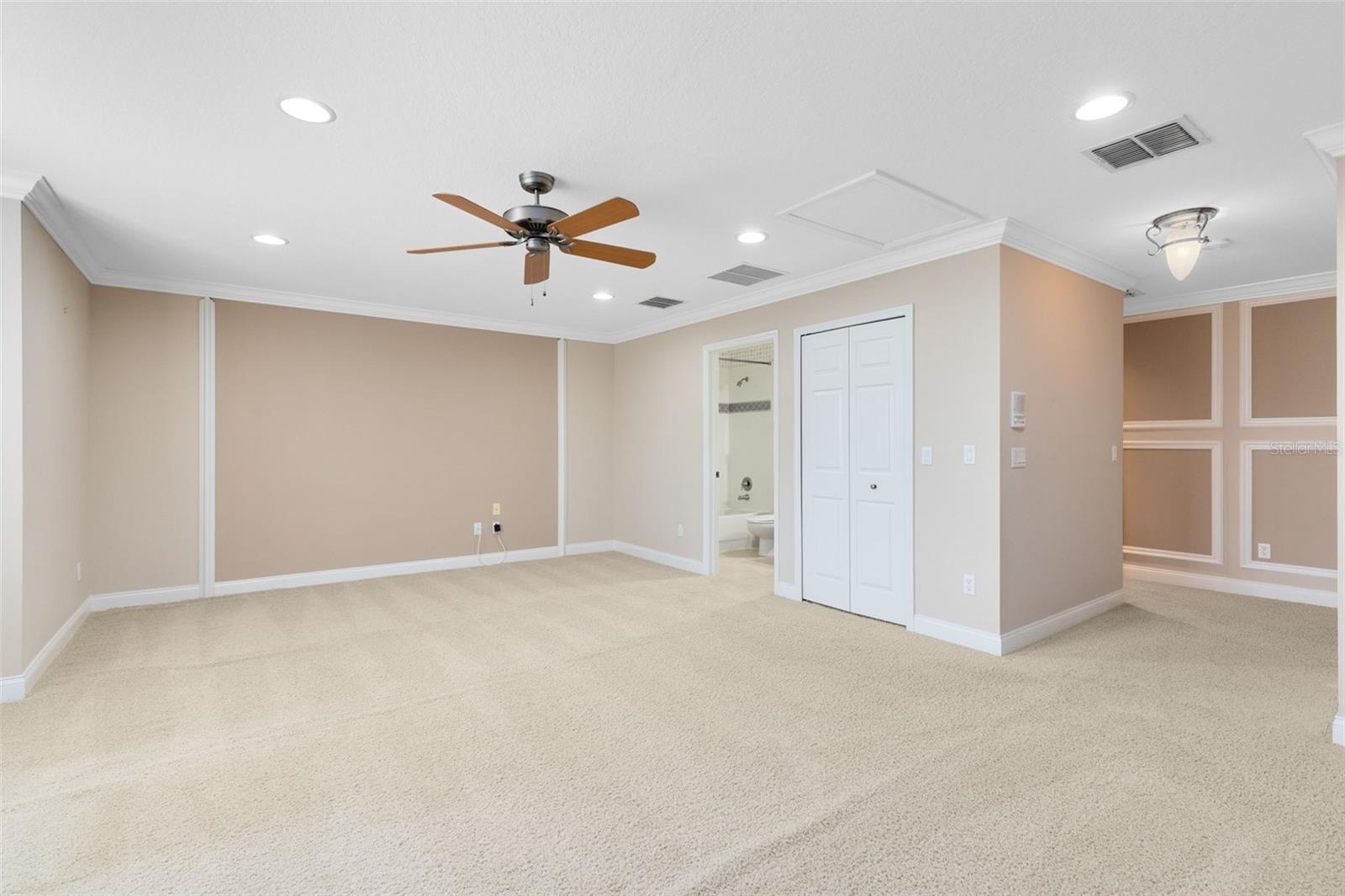 Image 6 of 39 For 4019 Alcott Circle