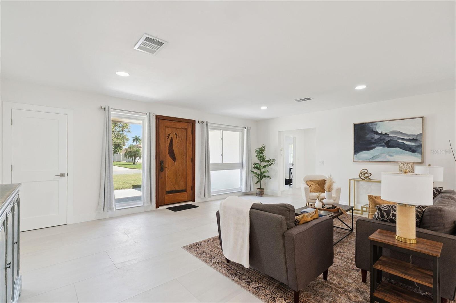 Image 15 of 31 For 2335 Tropical Shores Drive Se