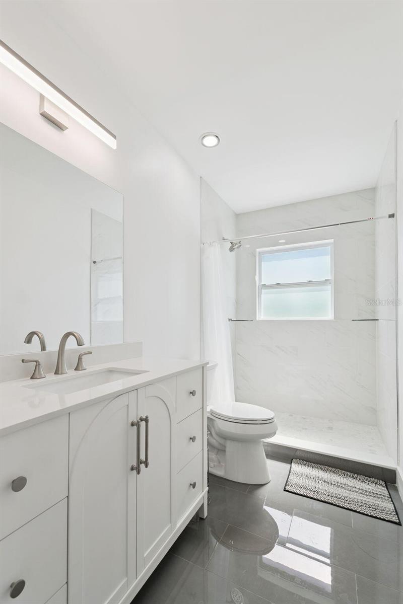 Image 22 of 31 For 2335 Tropical Shores Drive Se