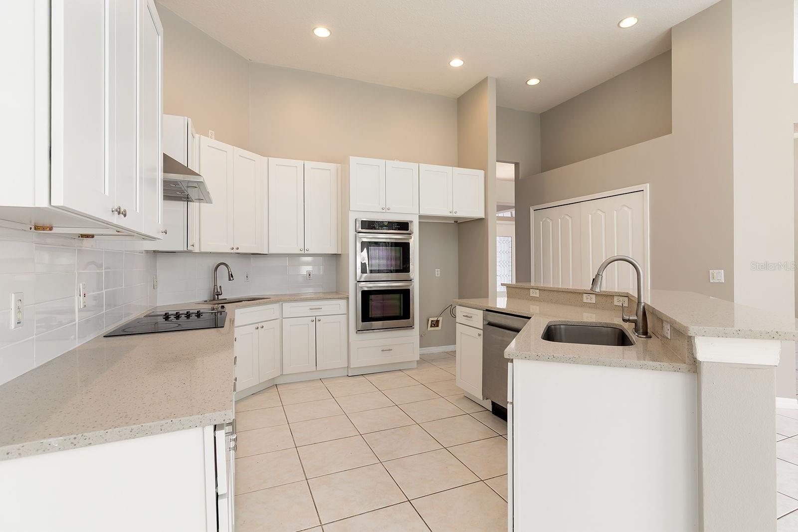 Image 16 of 58 For 14682 Braddock Oak Drive