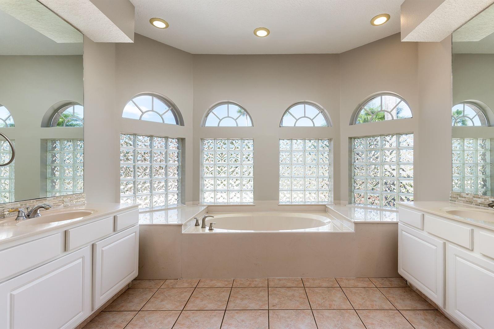 Image 24 of 58 For 14682 Braddock Oak Drive