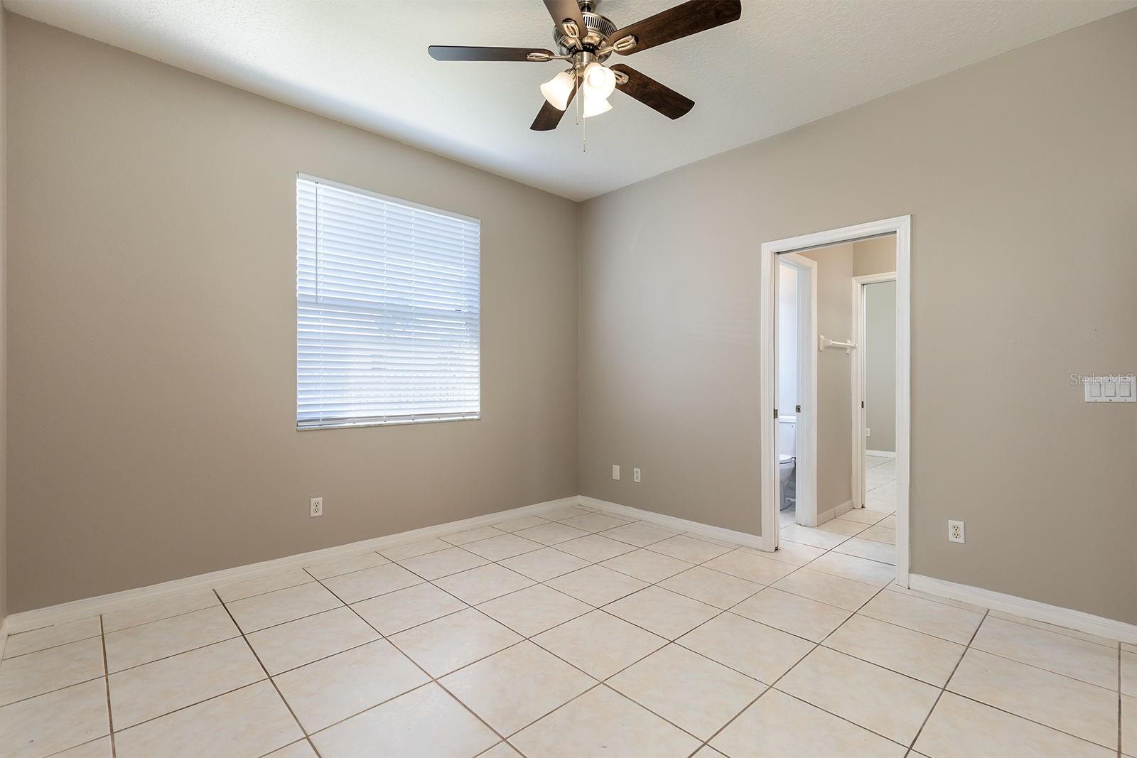 Image 26 of 58 For 14682 Braddock Oak Drive