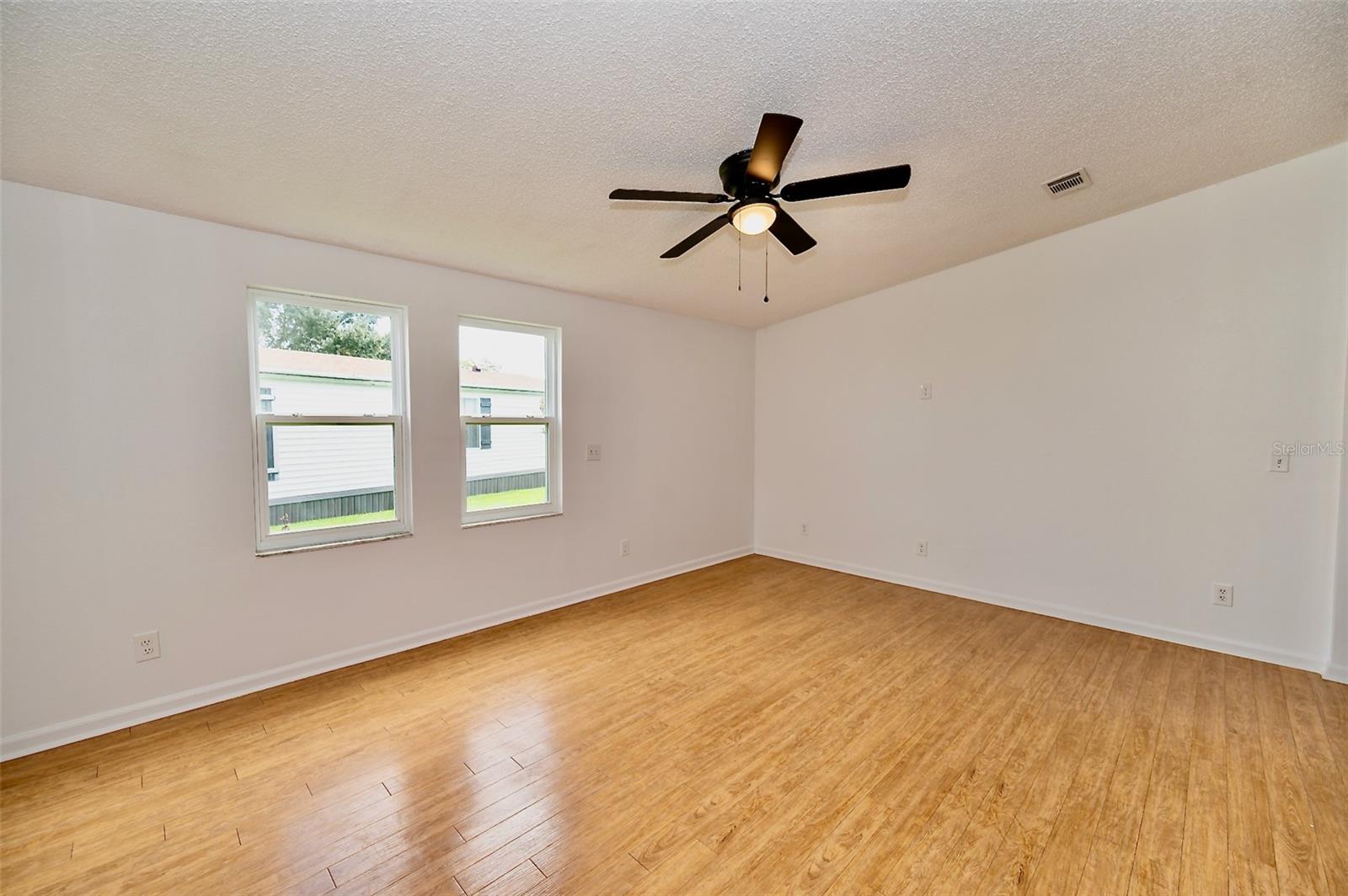 Image 13 of 51 For 24841 Pine Hill