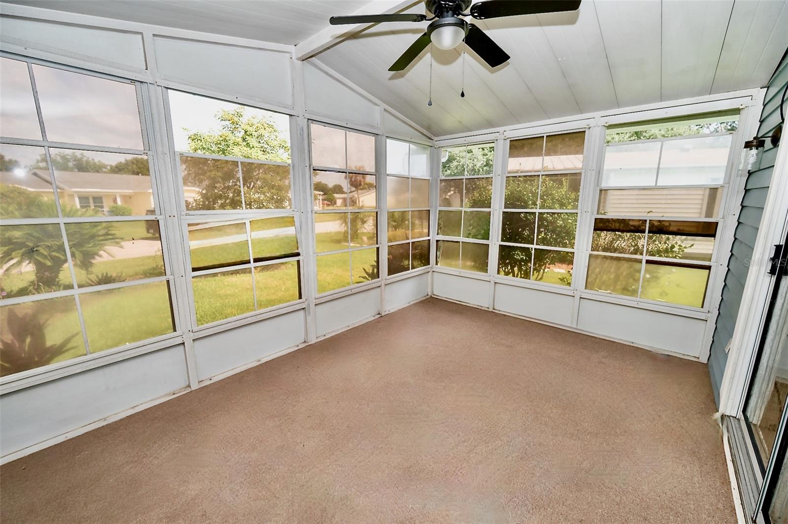 Image 17 of 51 For 24841 Pine Hill