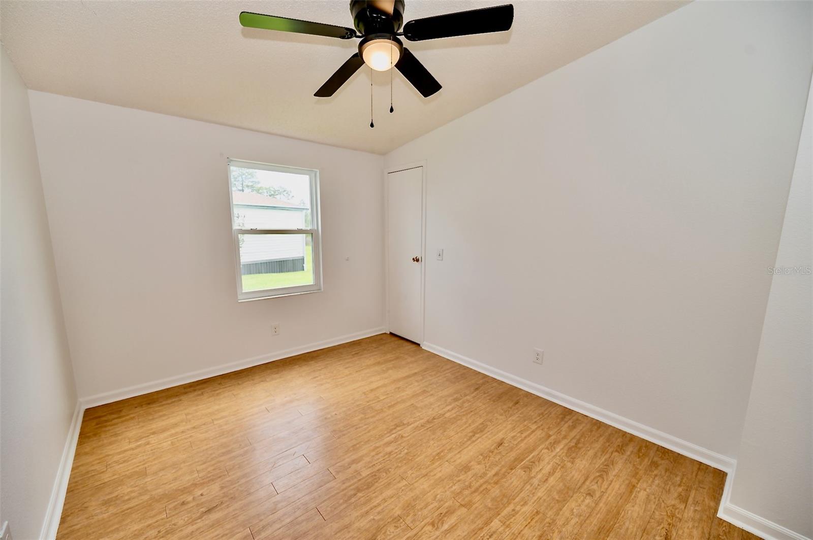 Image 19 of 51 For 24841 Pine Hill