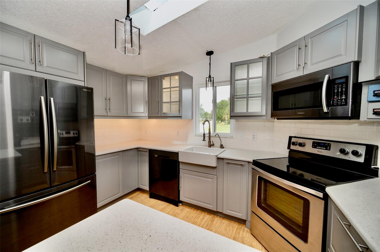 Image 8 of 51 For 24841 Pine Hill