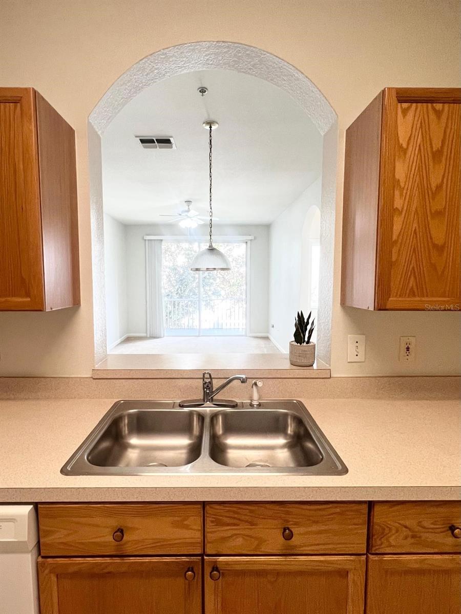 Image 15 of 40 For 8101 Coconut Palm Way 205