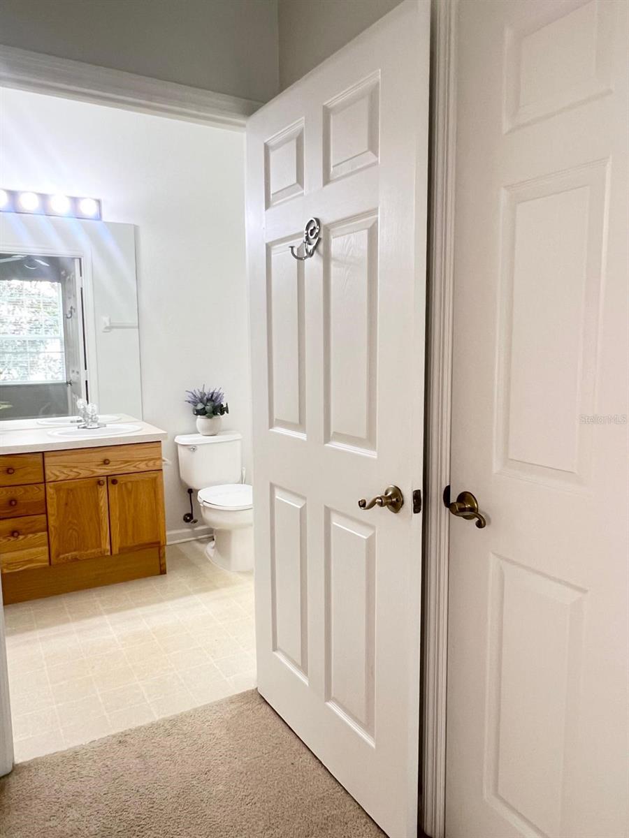 Image 25 of 40 For 8101 Coconut Palm Way 205