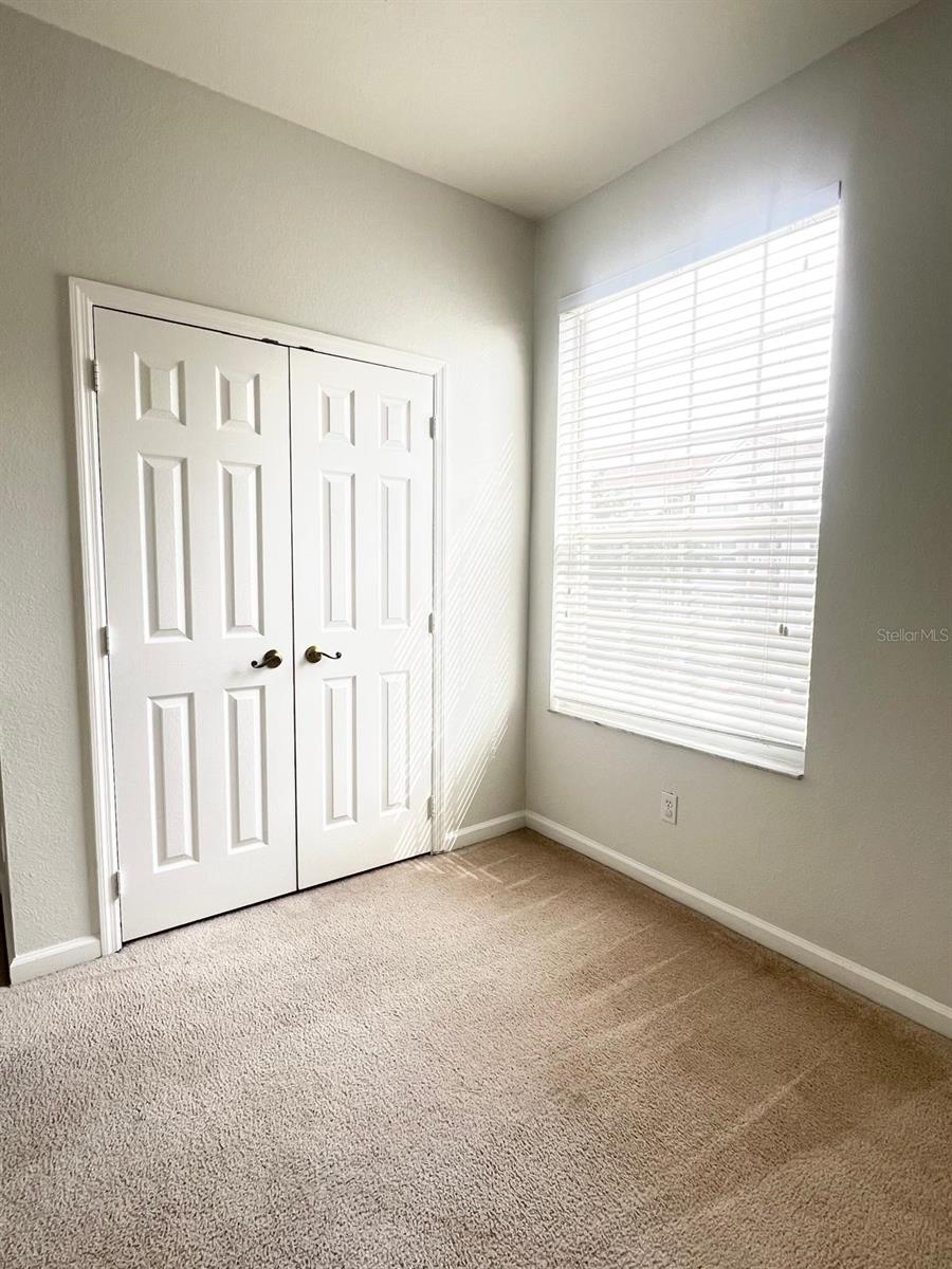 Image 27 of 40 For 8101 Coconut Palm Way 205