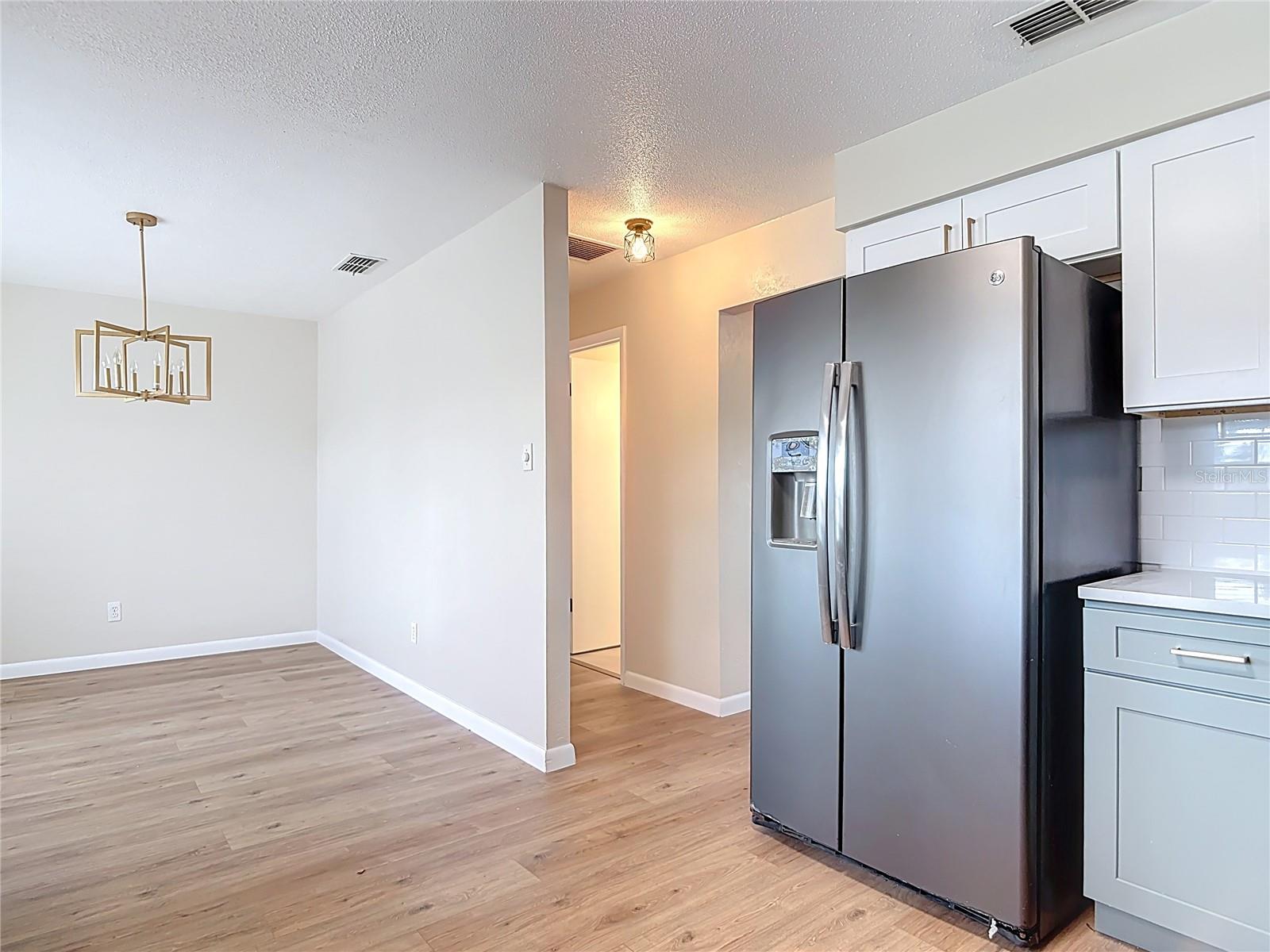 Image 10 of 40 For 105 Powderhorn Court