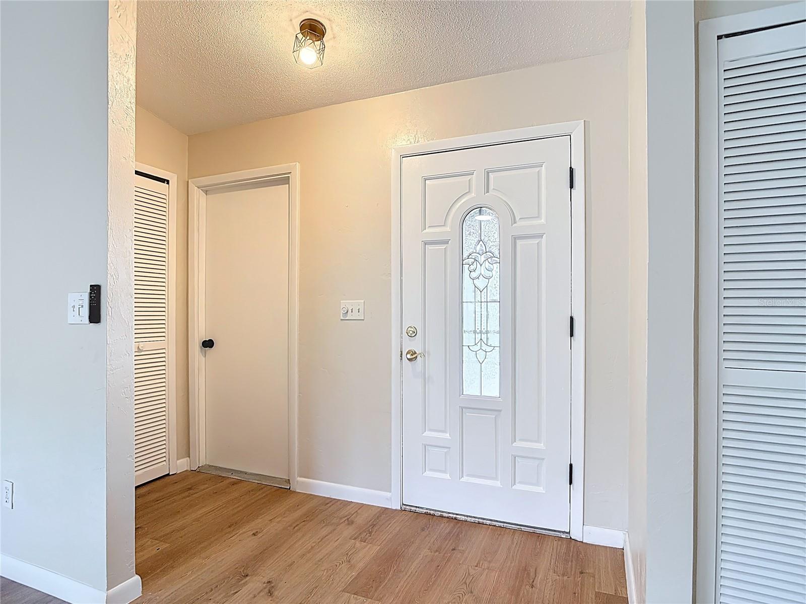 Image 3 of 40 For 105 Powderhorn Court