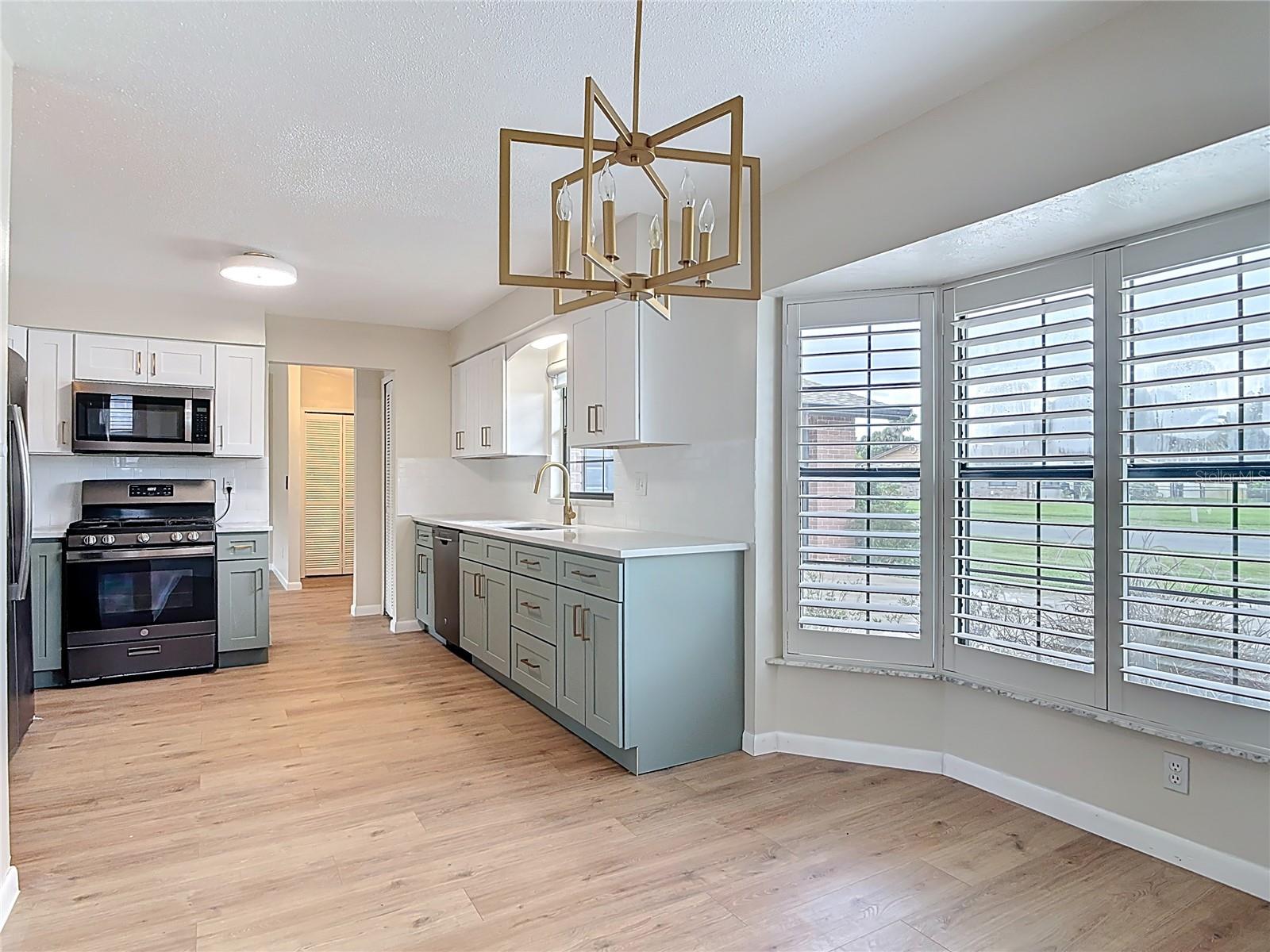 Image 9 of 40 For 105 Powderhorn Court