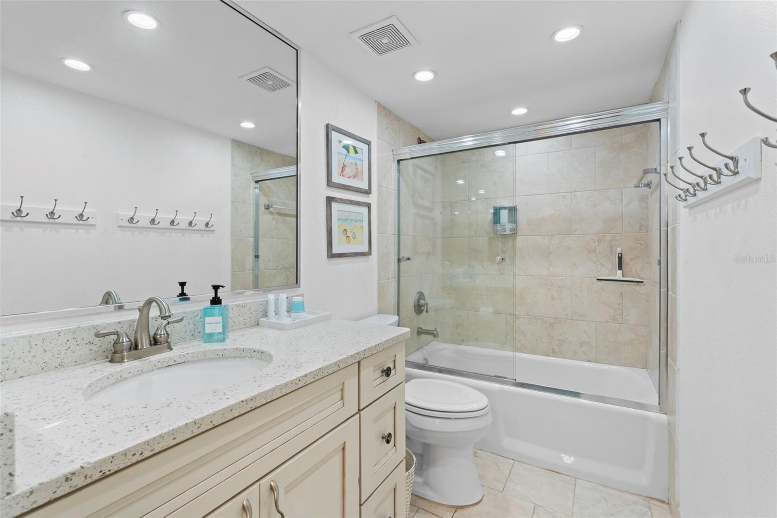Image 24 of 40 For 2401 Atlantic Avenue 503a