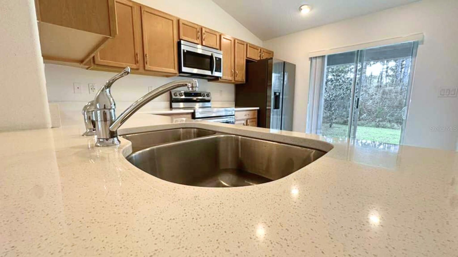 Image 6 of 13 For 2 Ryapple Lane B