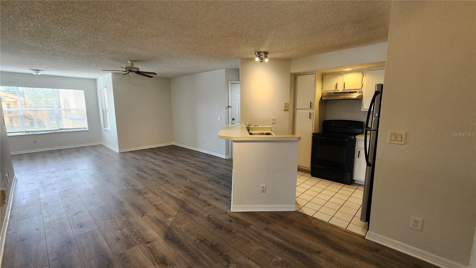 Image 13 of 22 For 4630 Commander Drive 1028