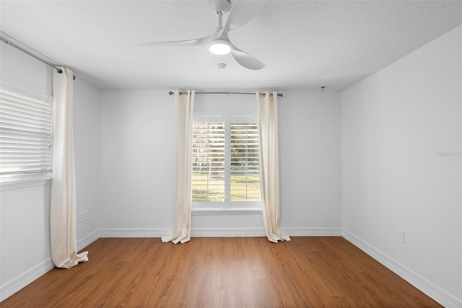 Image 12 of 23 For 10 Minnehaha Circle