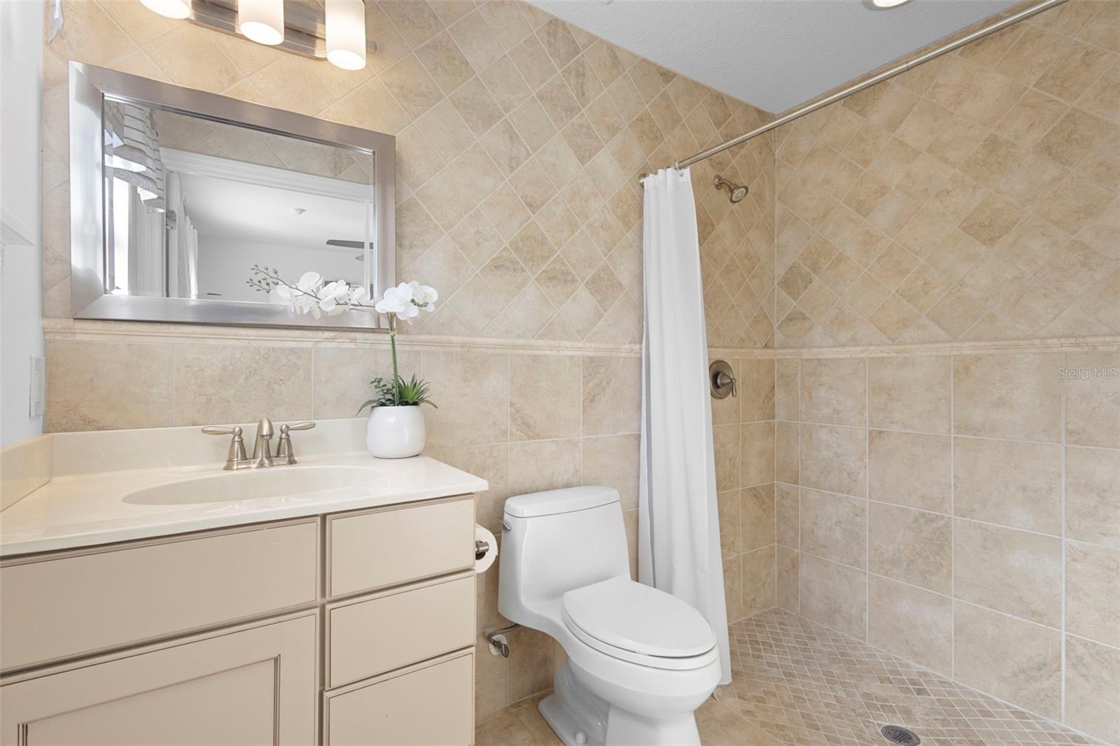 Image 14 of 23 For 10 Minnehaha Circle