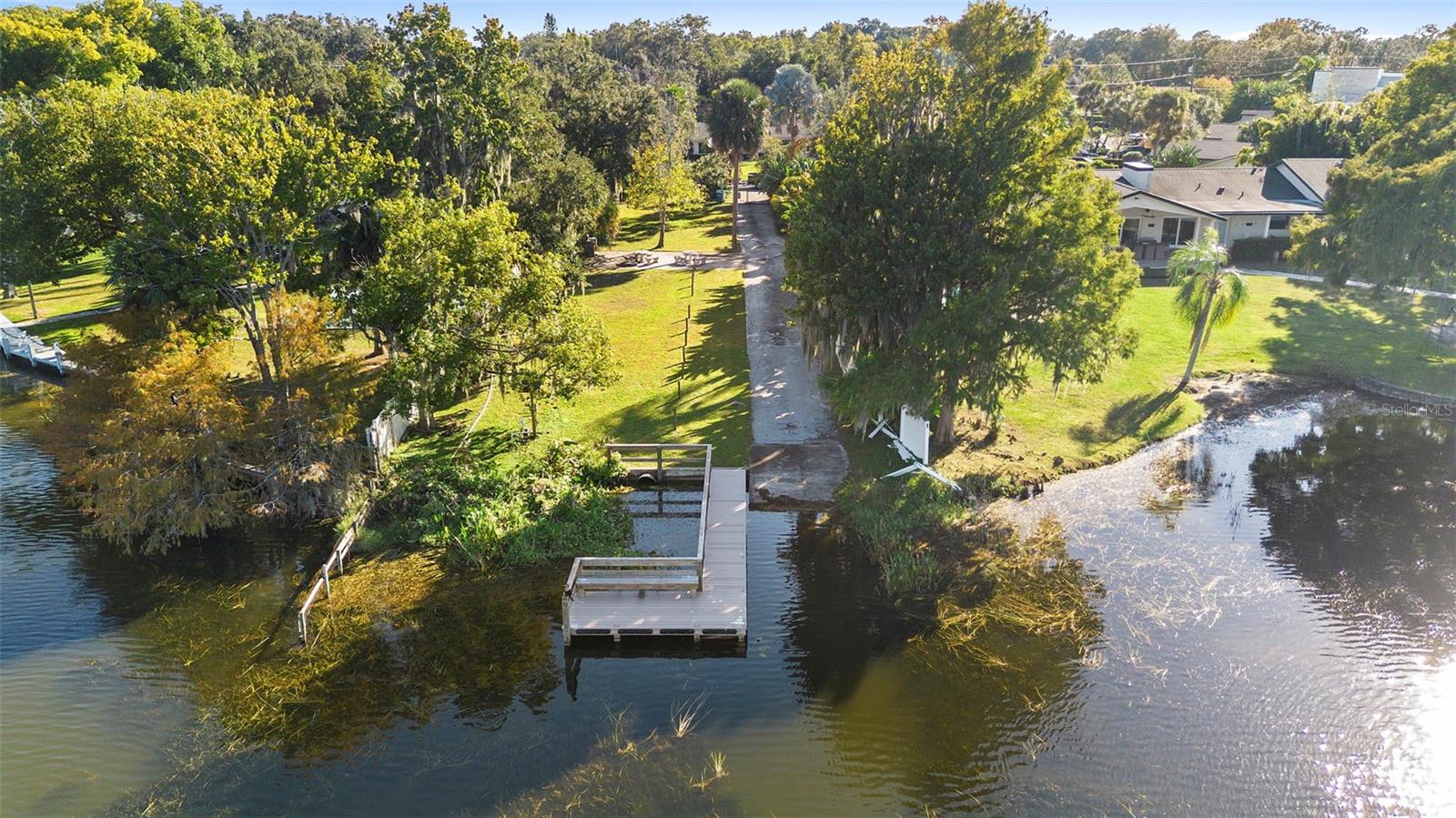 Image 21 of 23 For 10 Minnehaha Circle