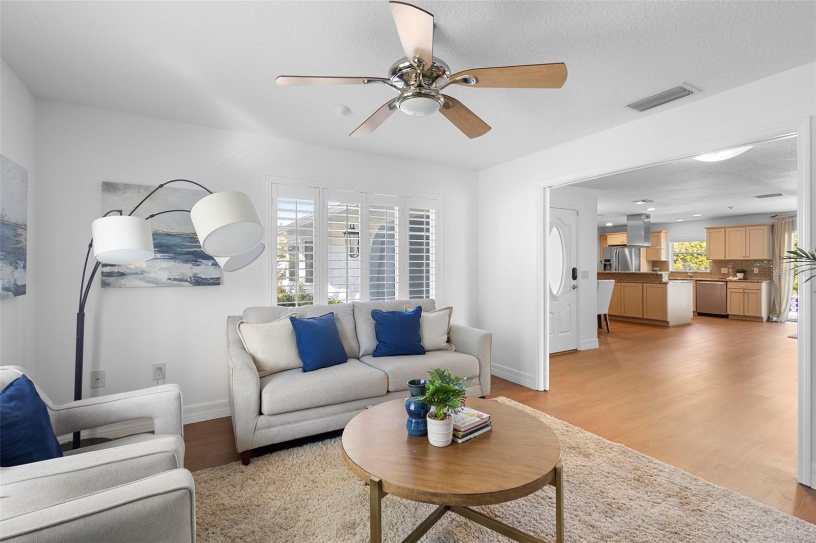 Image 4 of 23 For 10 Minnehaha Circle