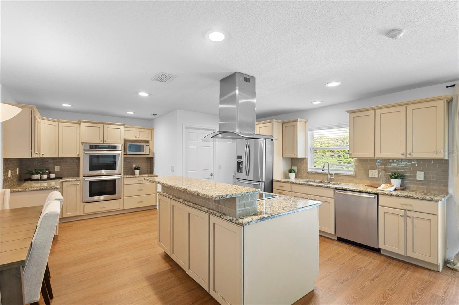 Image 9 of 23 For 10 Minnehaha Circle