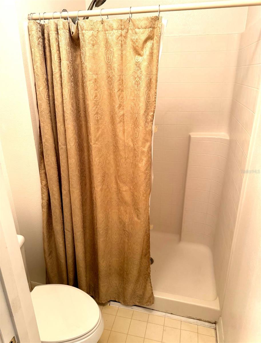 Image 14 of 15 For 122 Crown Colony Way