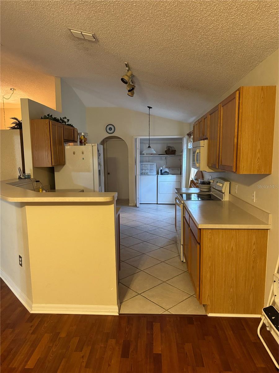 Image 7 of 15 For 122 Crown Colony Way