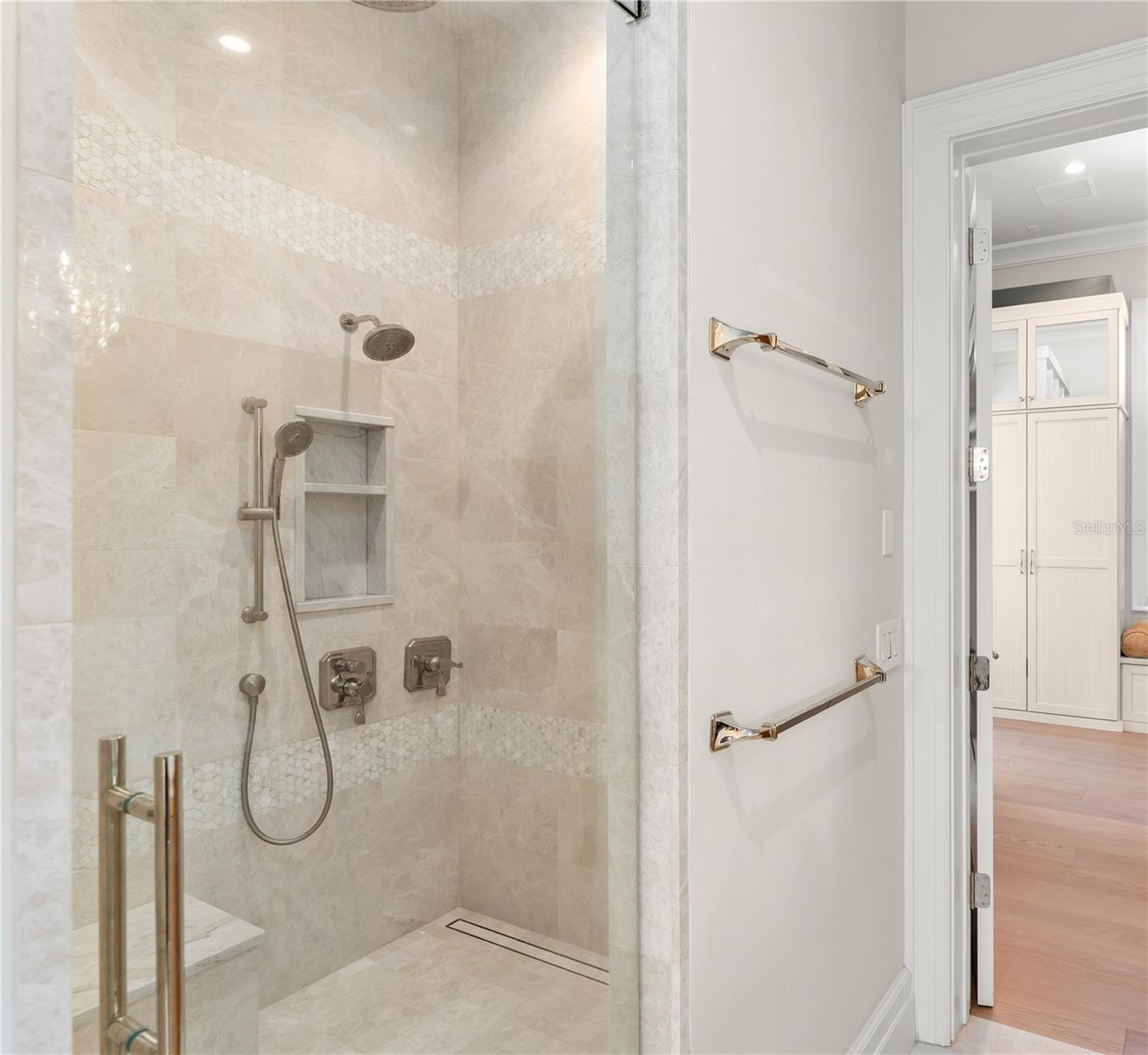 Image 34 of 47 For 10273 Summer Meadow Way