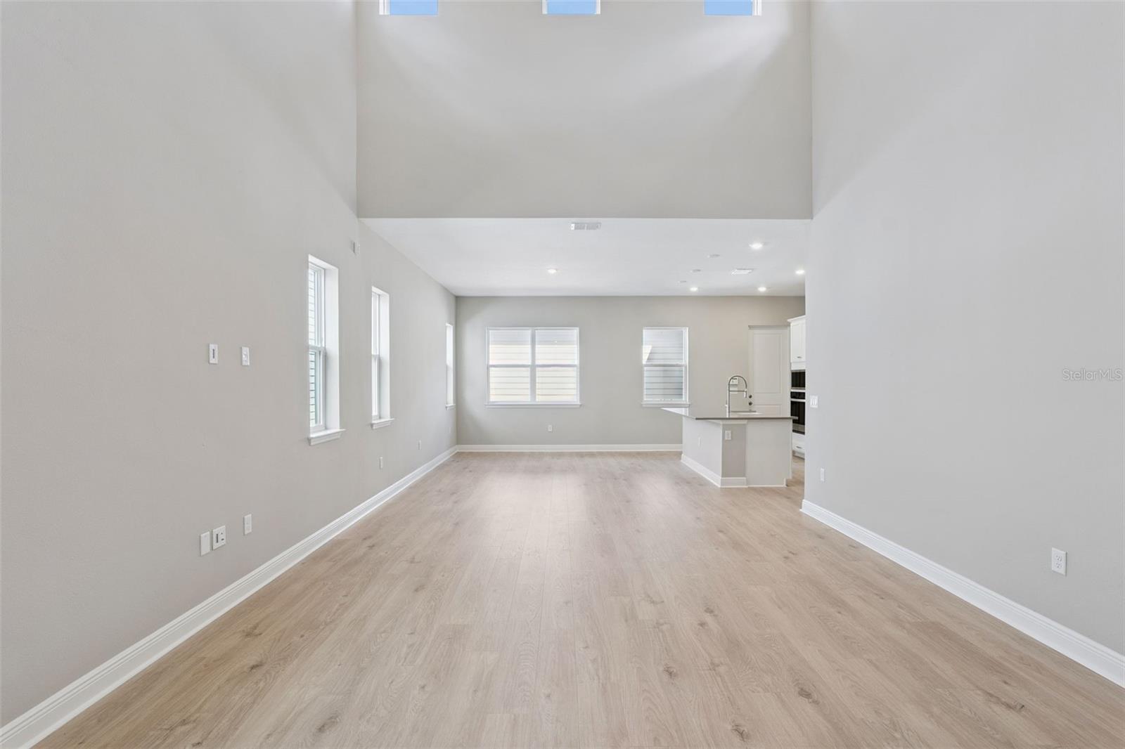 Image 5 of 29 For 6553 Rover Way