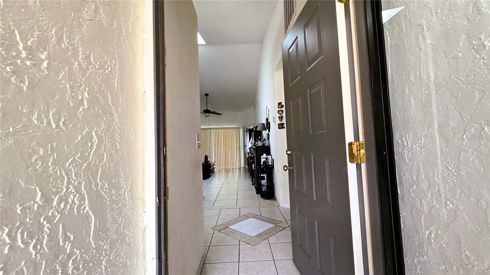 Image 13 of 49 For 149 Lakepointe Circle