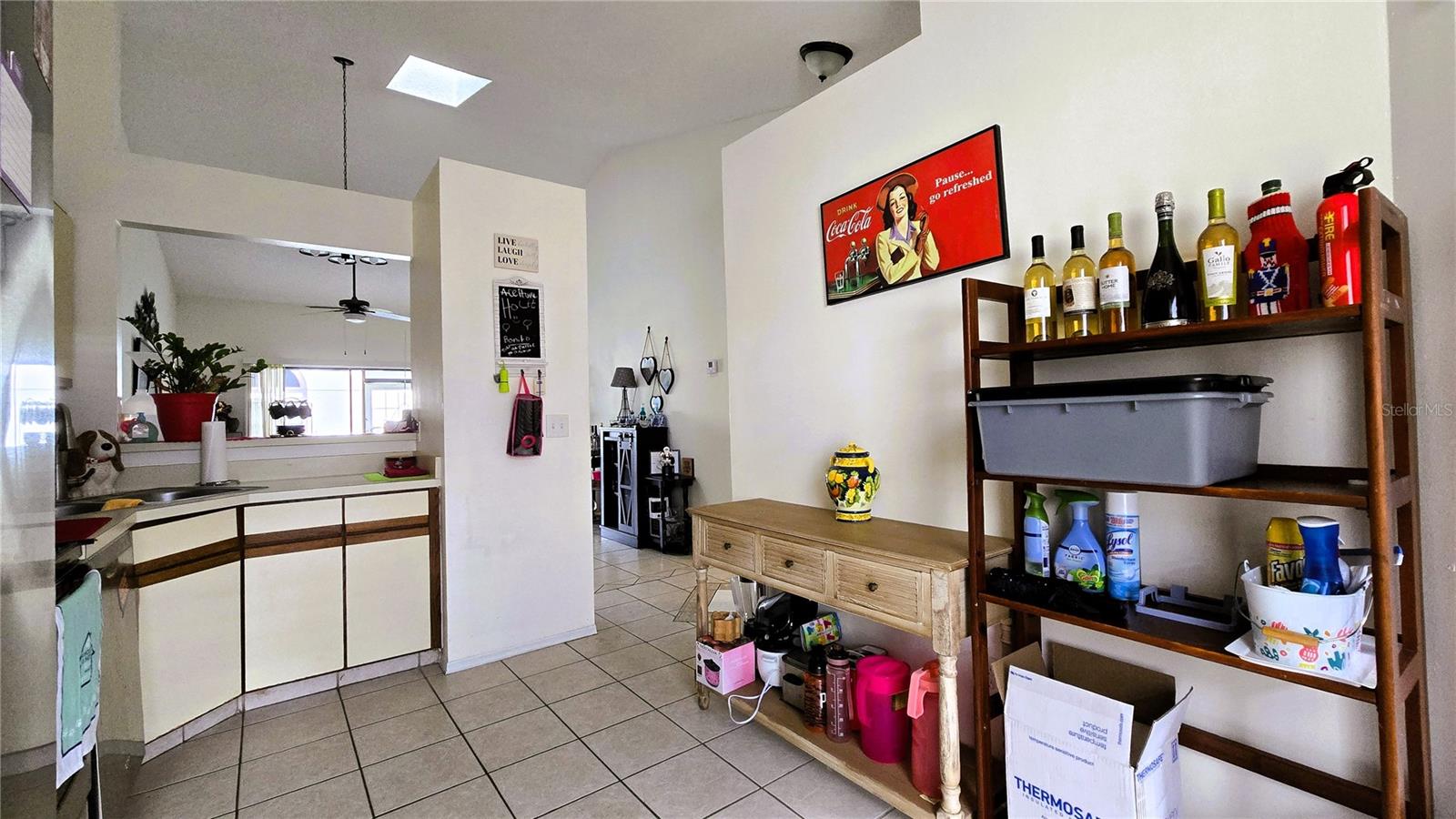 Image 18 of 49 For 149 Lakepointe Circle