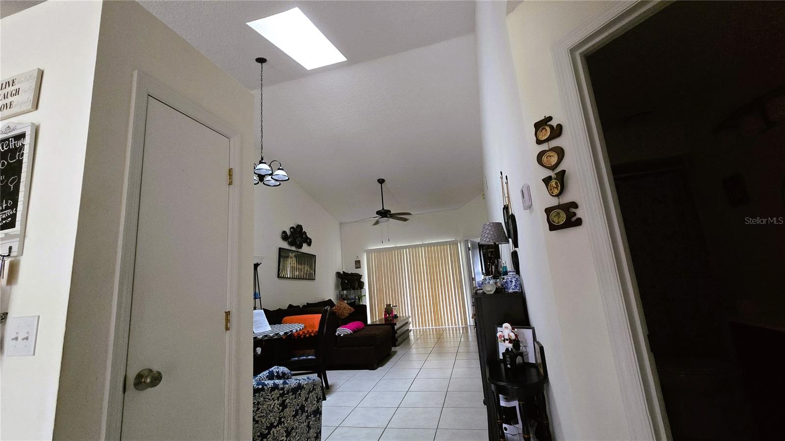 Image 31 of 49 For 149 Lakepointe Circle