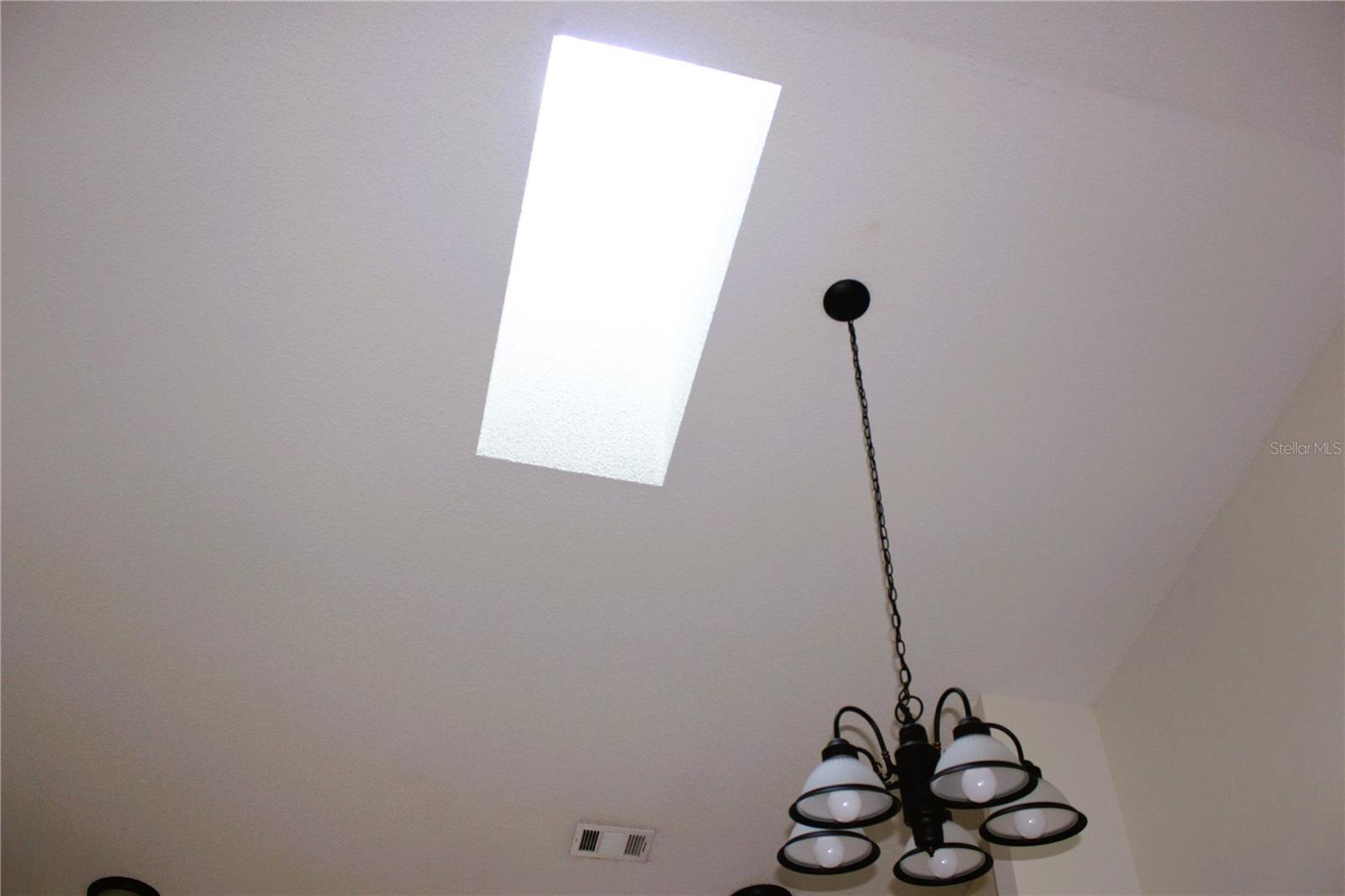 Image 32 of 49 For 149 Lakepointe Circle