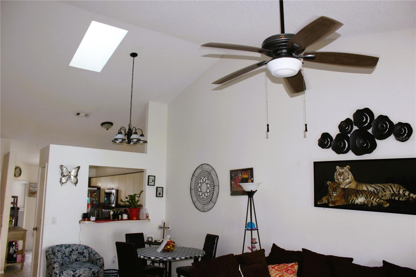 Image 33 of 49 For 149 Lakepointe Circle