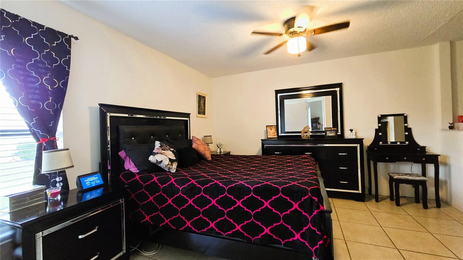 Image 36 of 49 For 149 Lakepointe Circle