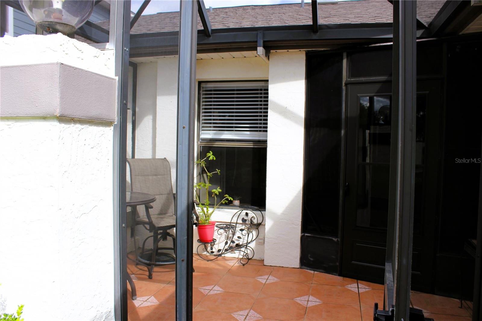 Image 8 of 49 For 149 Lakepointe Circle