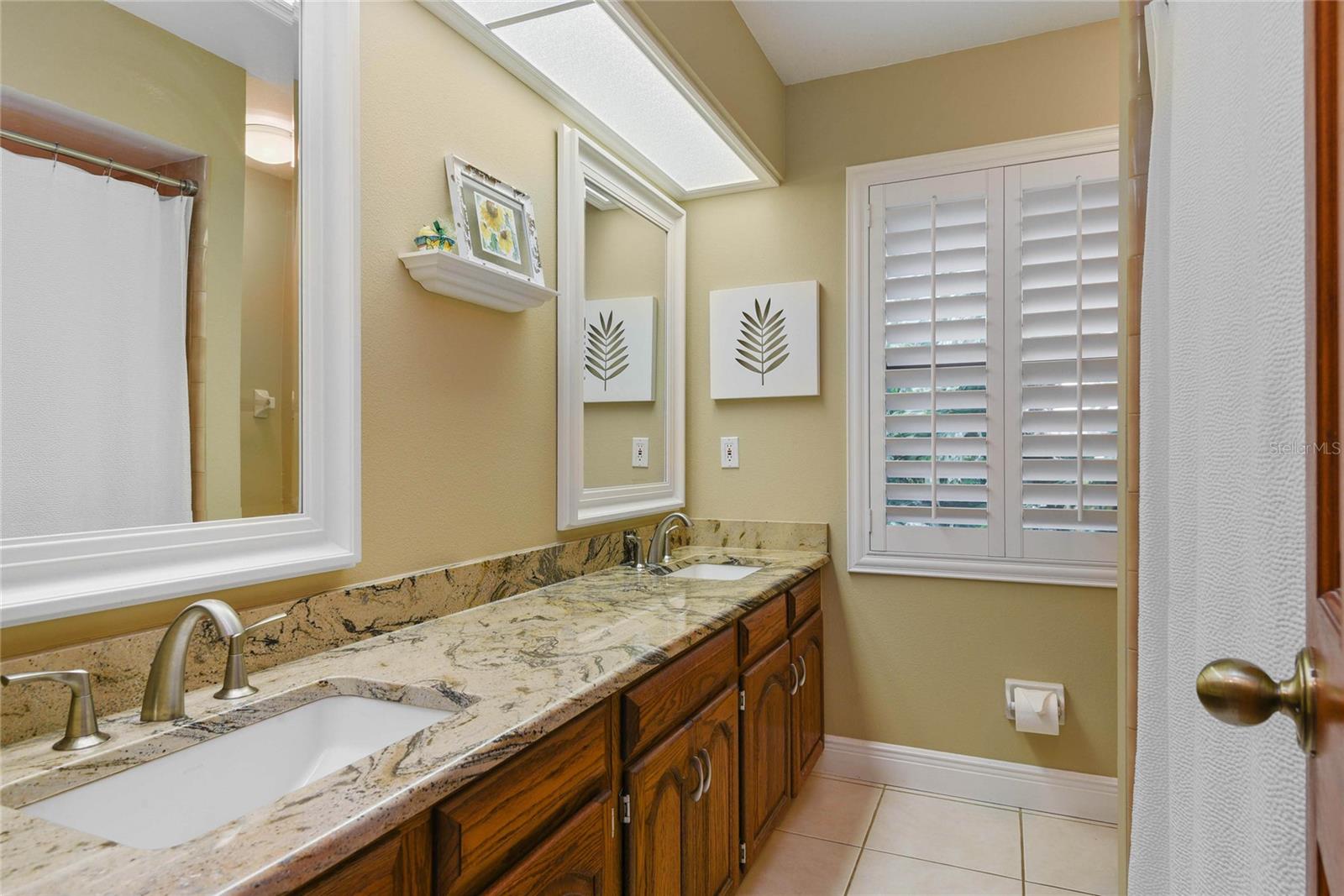 Image 35 of 51 For 1758 Markham Glen Circle