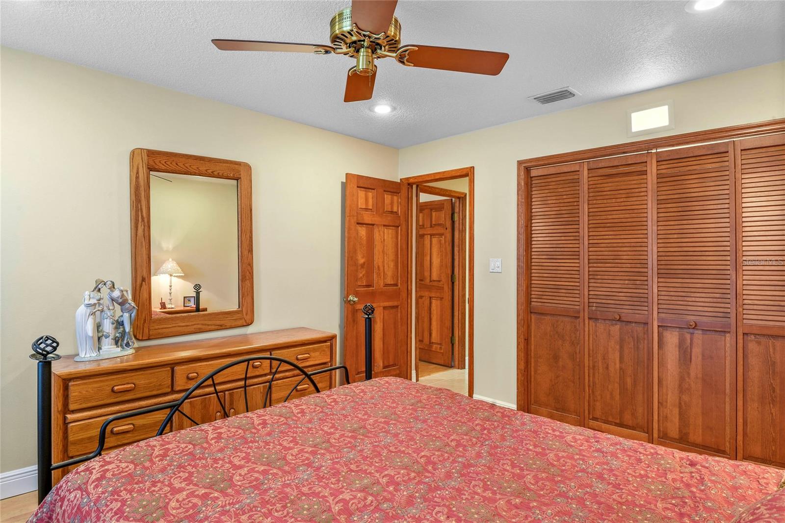 Image 37 of 51 For 1758 Markham Glen Circle
