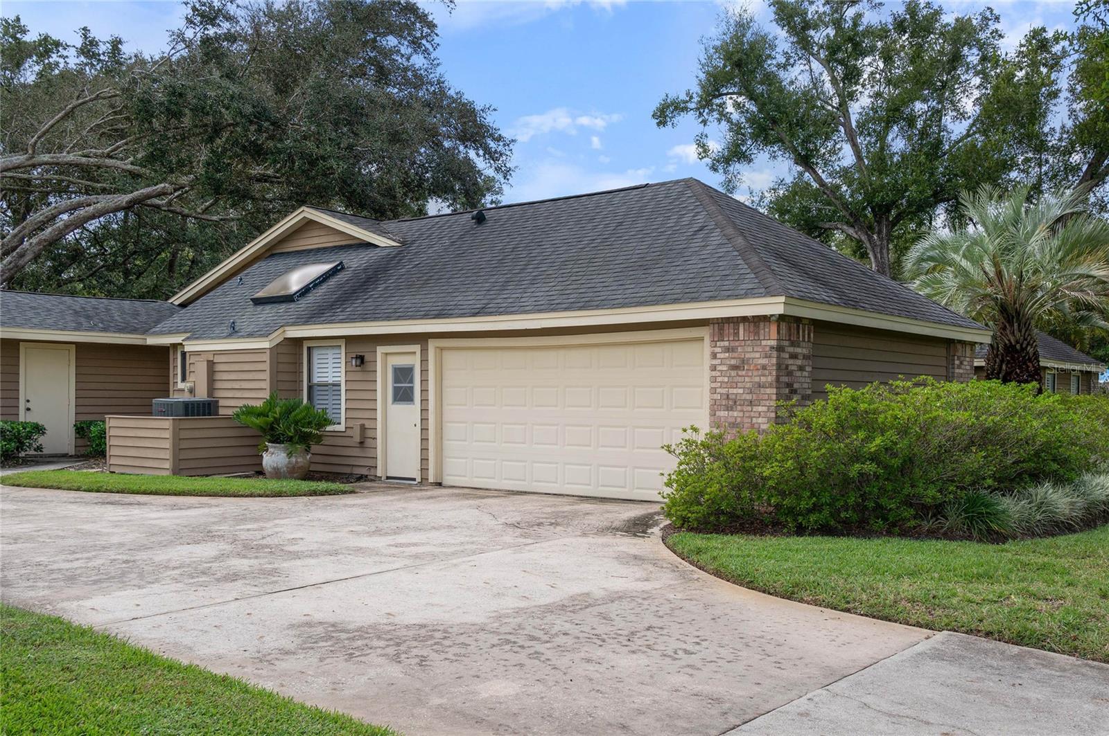 Image 40 of 51 For 1758 Markham Glen Circle
