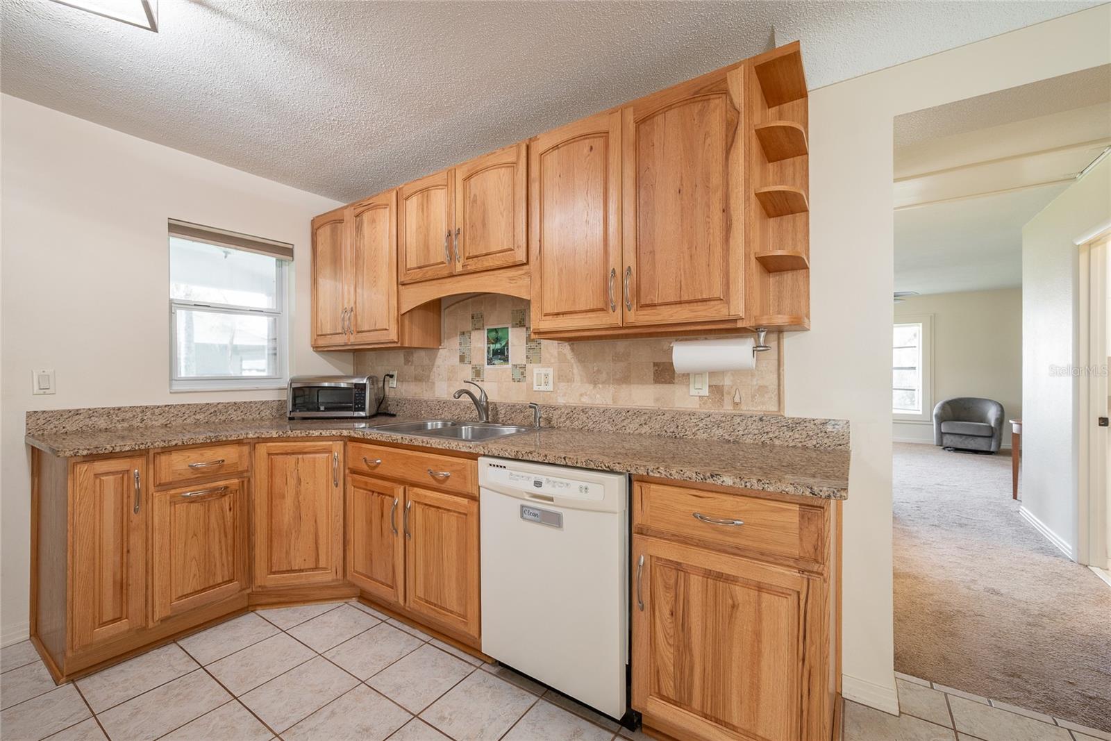 Image 14 of 52 For 6421 Stockbridge Avenue