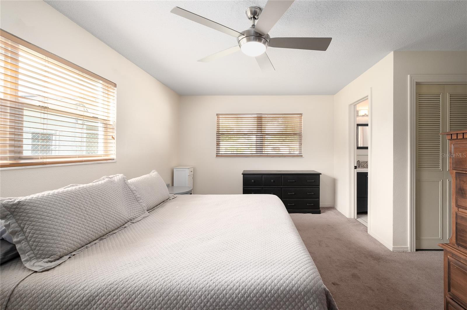 Image 32 of 52 For 6421 Stockbridge Avenue